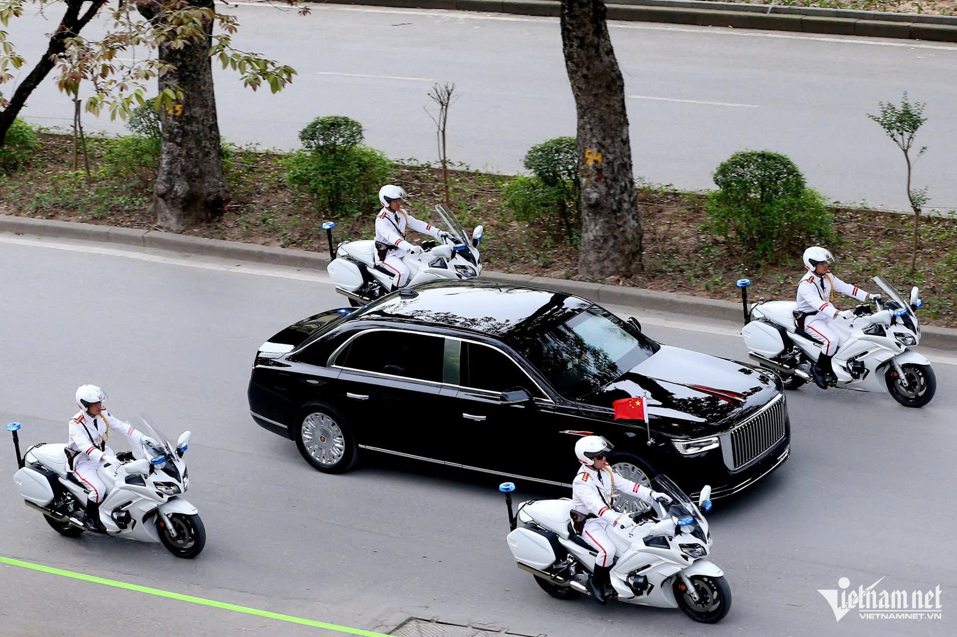 W-ảnh xe bổ.jpg